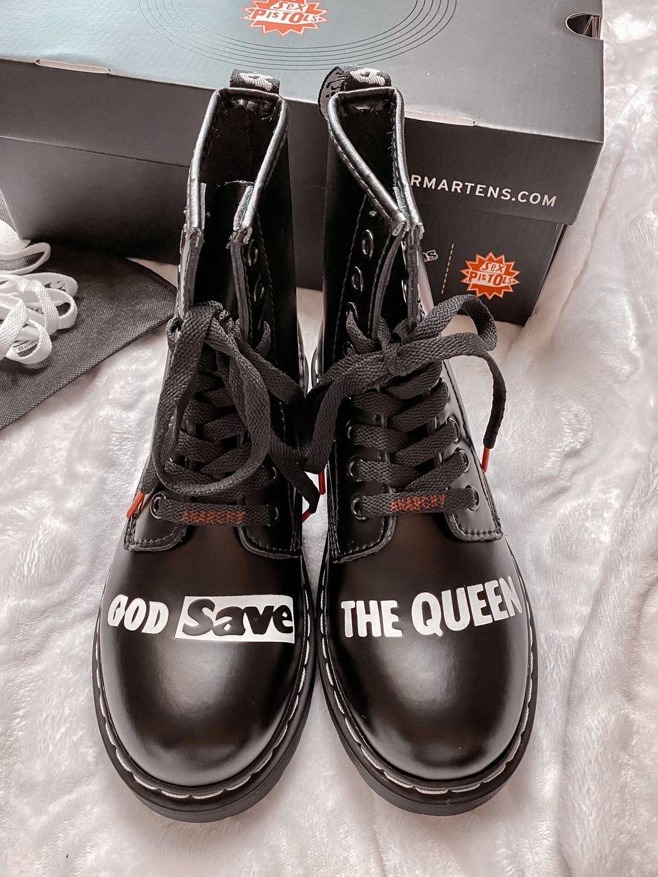 Dr. Martens 1460 Sex Pistols Black Rolled Smooth 2
