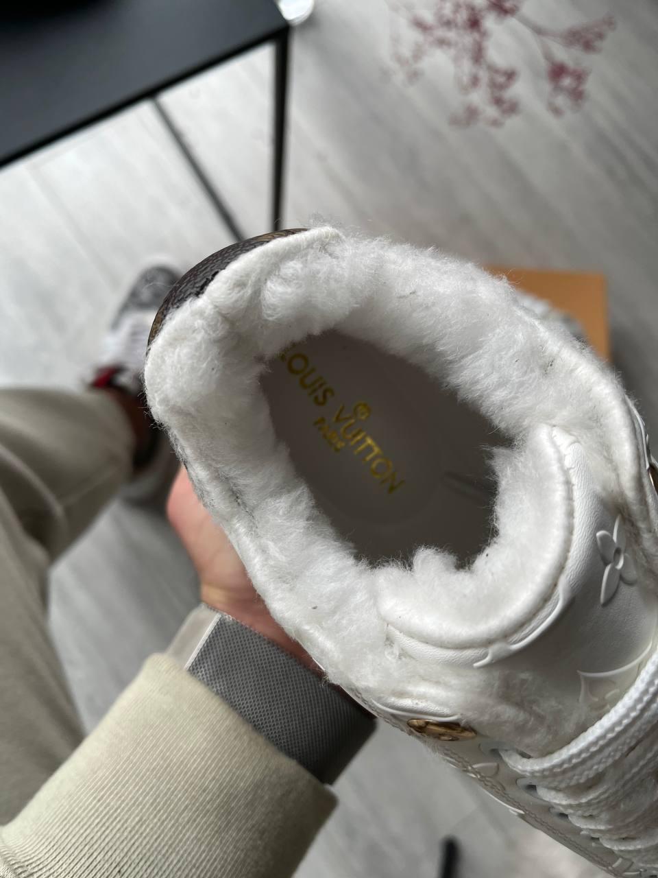 Louis Vuitton White v2
