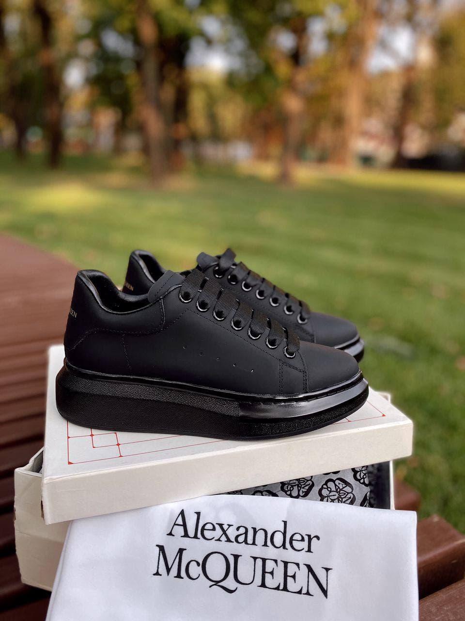 Alexander McQueen Black