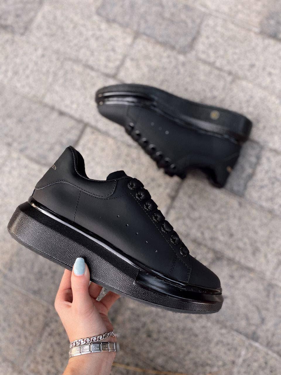 Alexander McQueen Black