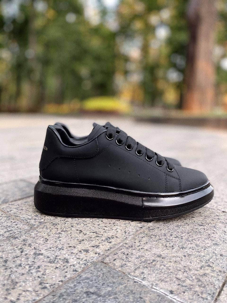 Alexander McQueen Black