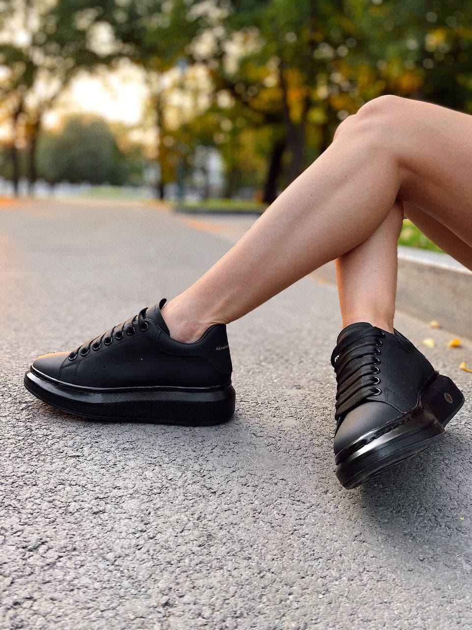 Alexander McQueen Black