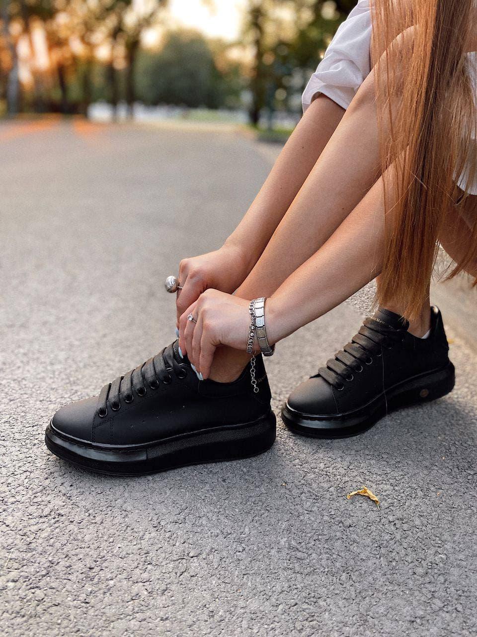 Alexander McQueen Black