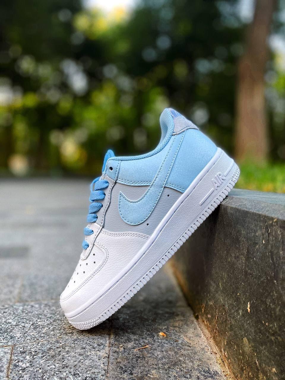 Nike AIR FORCE 1 LV8 Psychic Blue