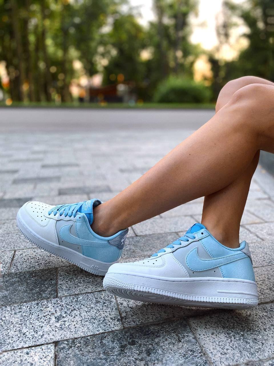 Nike AIR FORCE 1 LV8 Psychic Blue