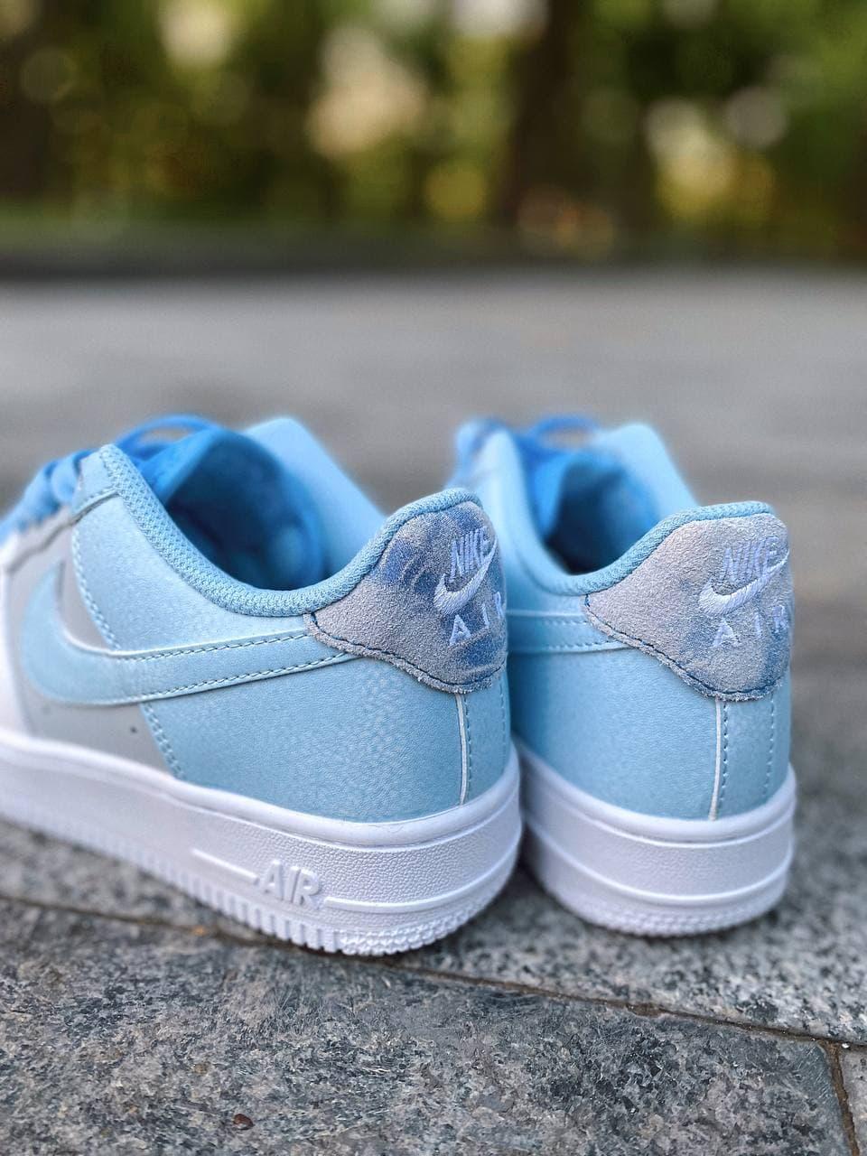 Nike AIR FORCE 1 LV8 Psychic Blue