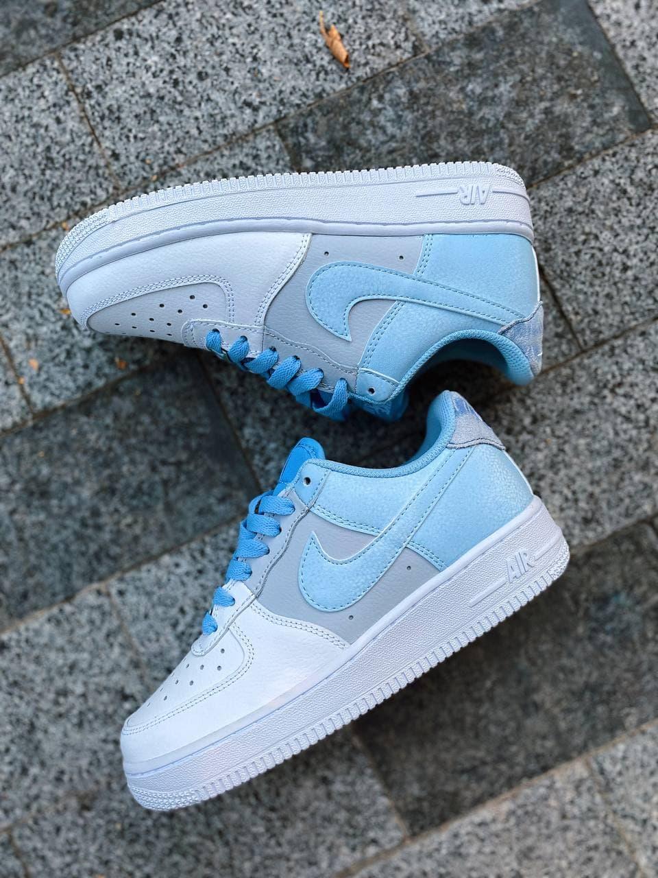 Nike AIR FORCE 1 LV8 Psychic Blue