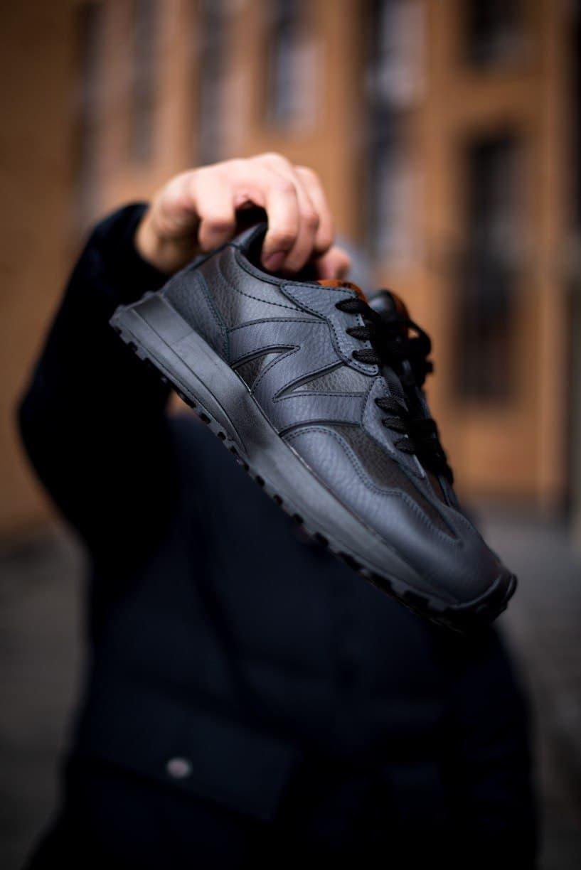 New Balance 327 Casablanca