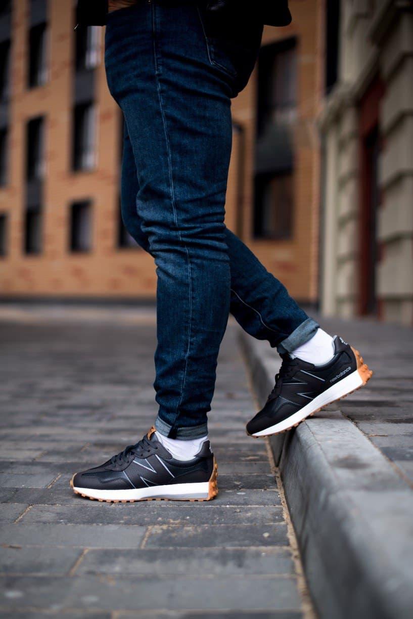 New Balance 327 Casablanca Black White
