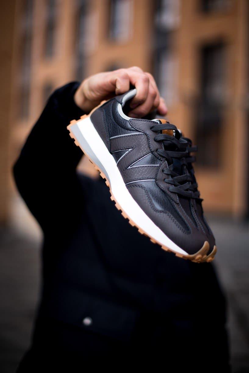 New Balance 327 Casablanca Black White