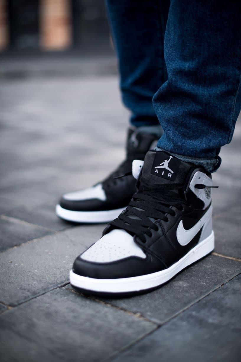 Jordan Retro 1 High Black Grey White