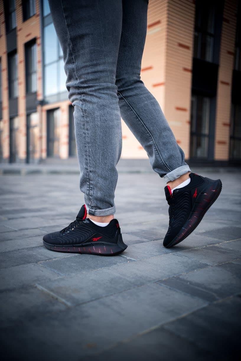Reebok Zig Kinetica Black Red