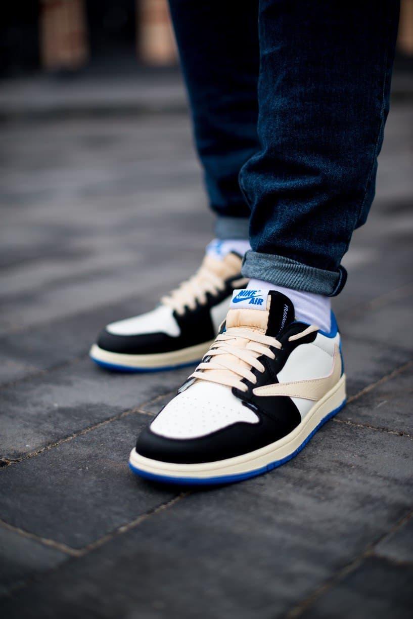 Air Jordan 1 Low Travis Scott x Fragment