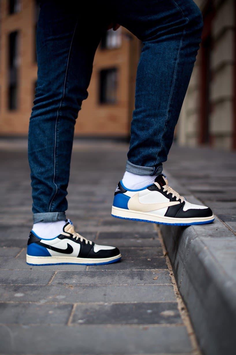 Air Jordan 1 Low Travis Scott x Fragment