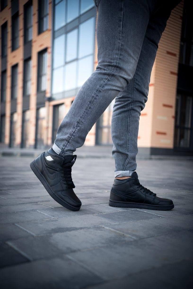Jordan Retro 1 High Black