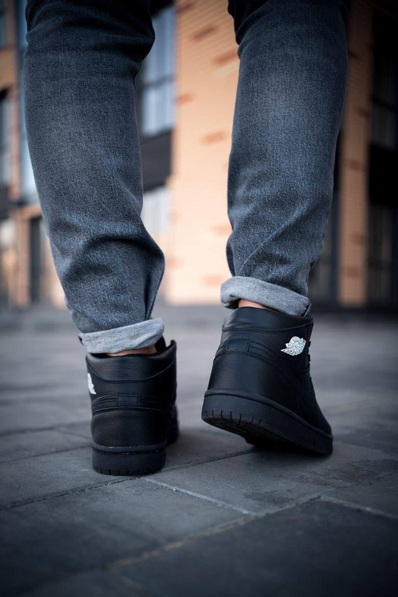 Jordan Retro 1 High Black