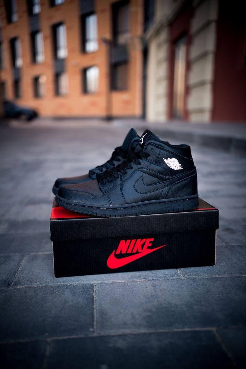 Jordan Retro 1 High Black