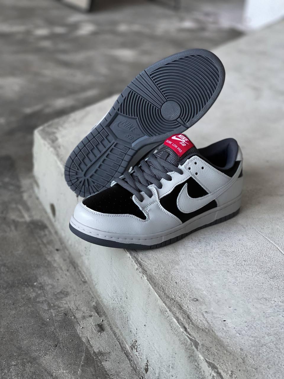 Nike SB Dunk Low White Black