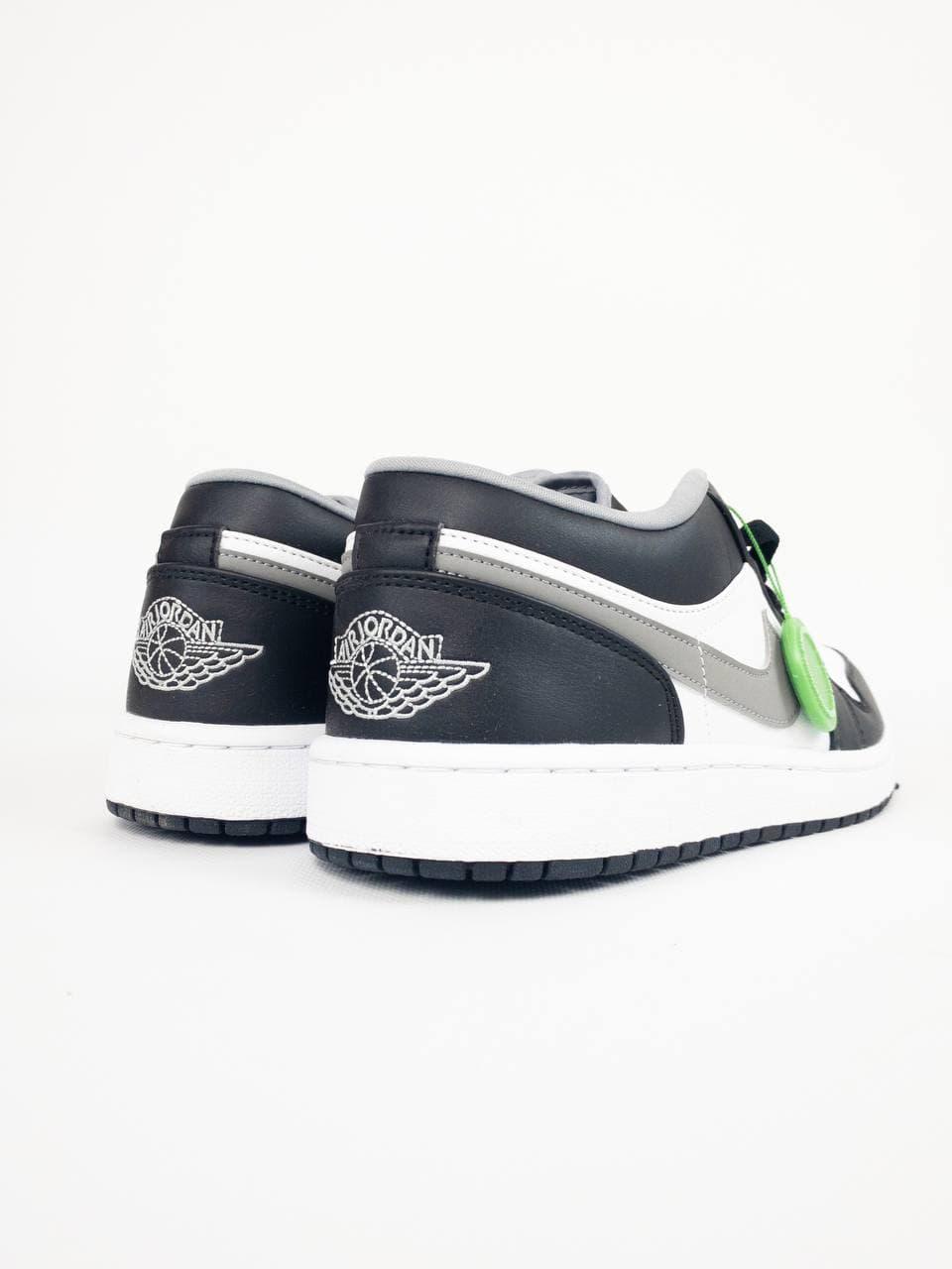 Nike Air Jordan Retro 1 Low Grey White Black 3