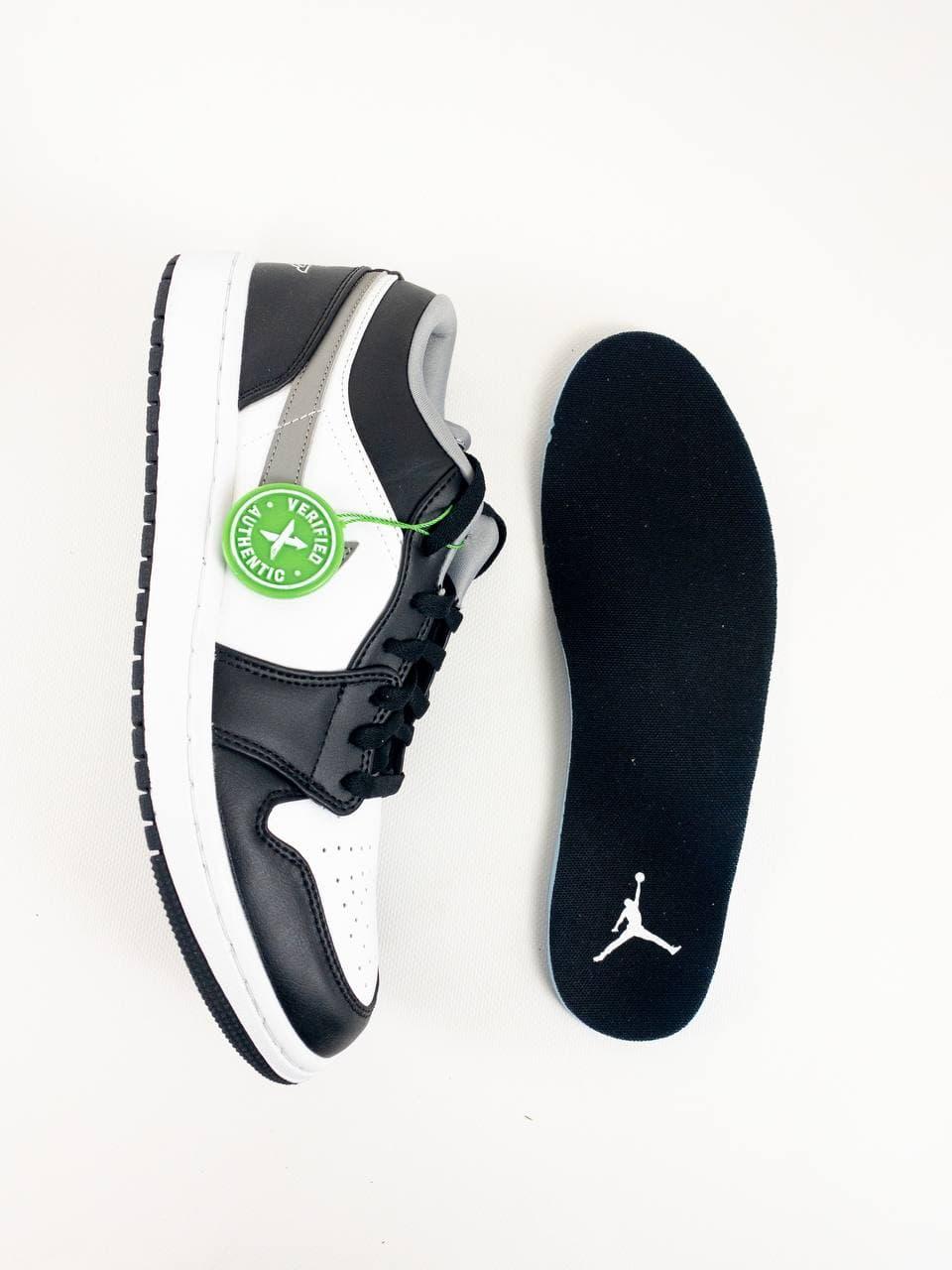 Nike Air Jordan Retro 1 Low Grey White Black 3