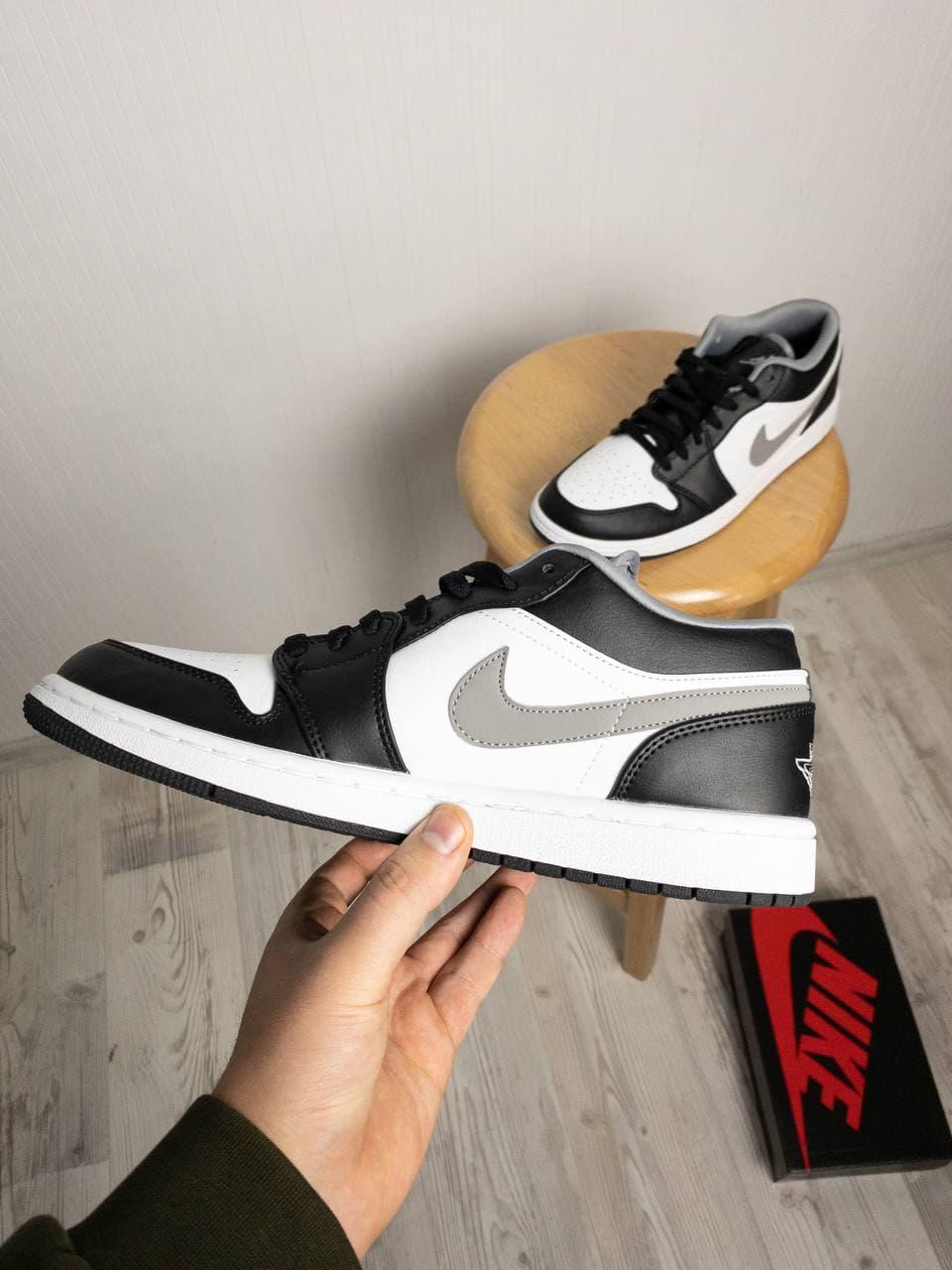 Nike Air Jordan Retro 1 Low Grey White Black 3