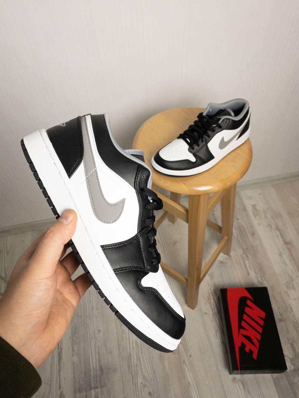 Nike Air Jordan Retro 1 Low Grey White Black 3