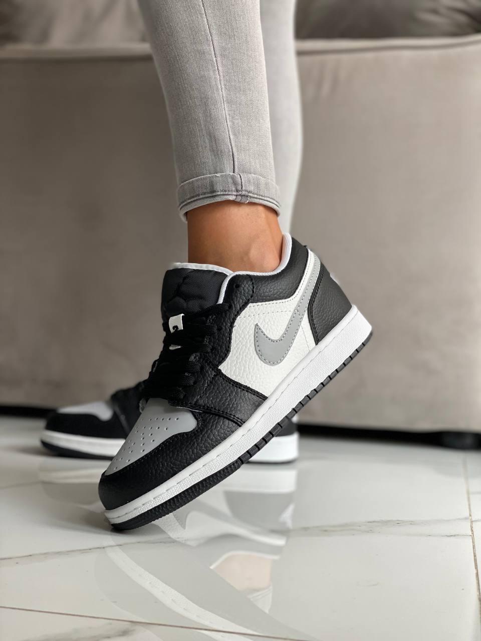 Nike Air Jordan Retro 1 Low Grey White Black 3