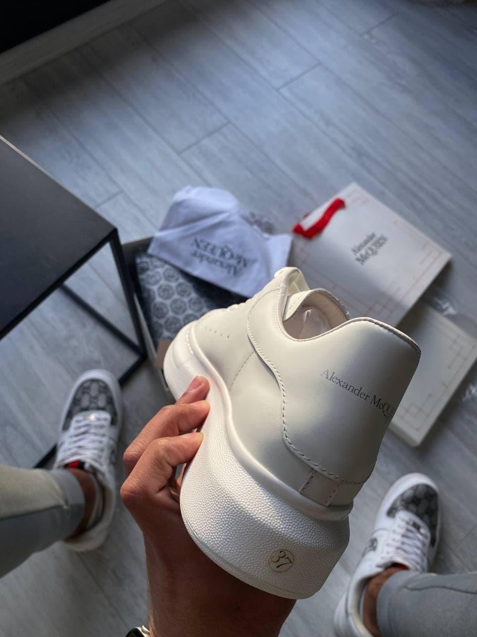 McQueen Low White Premium
