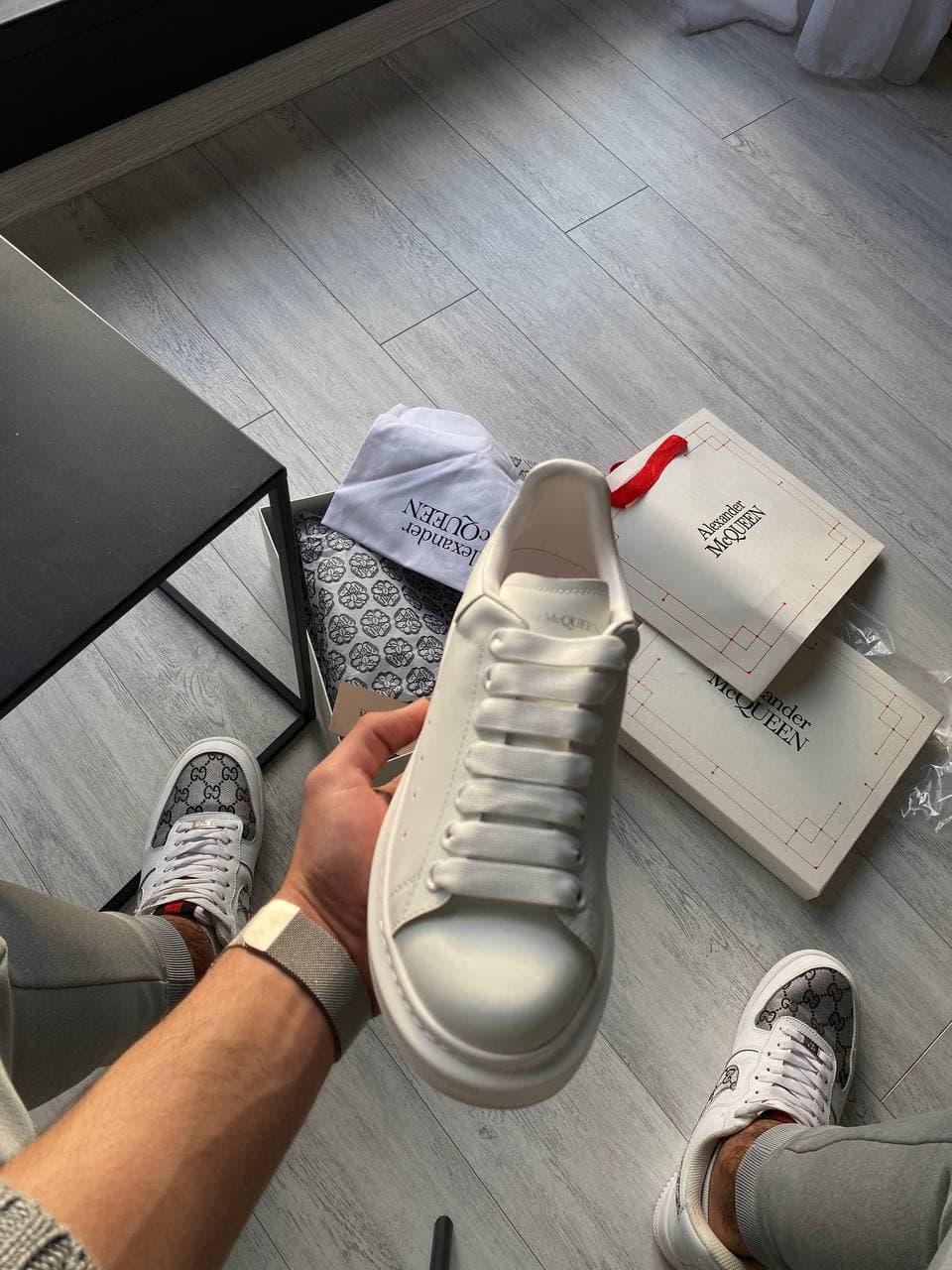 McQueen Low White Premium