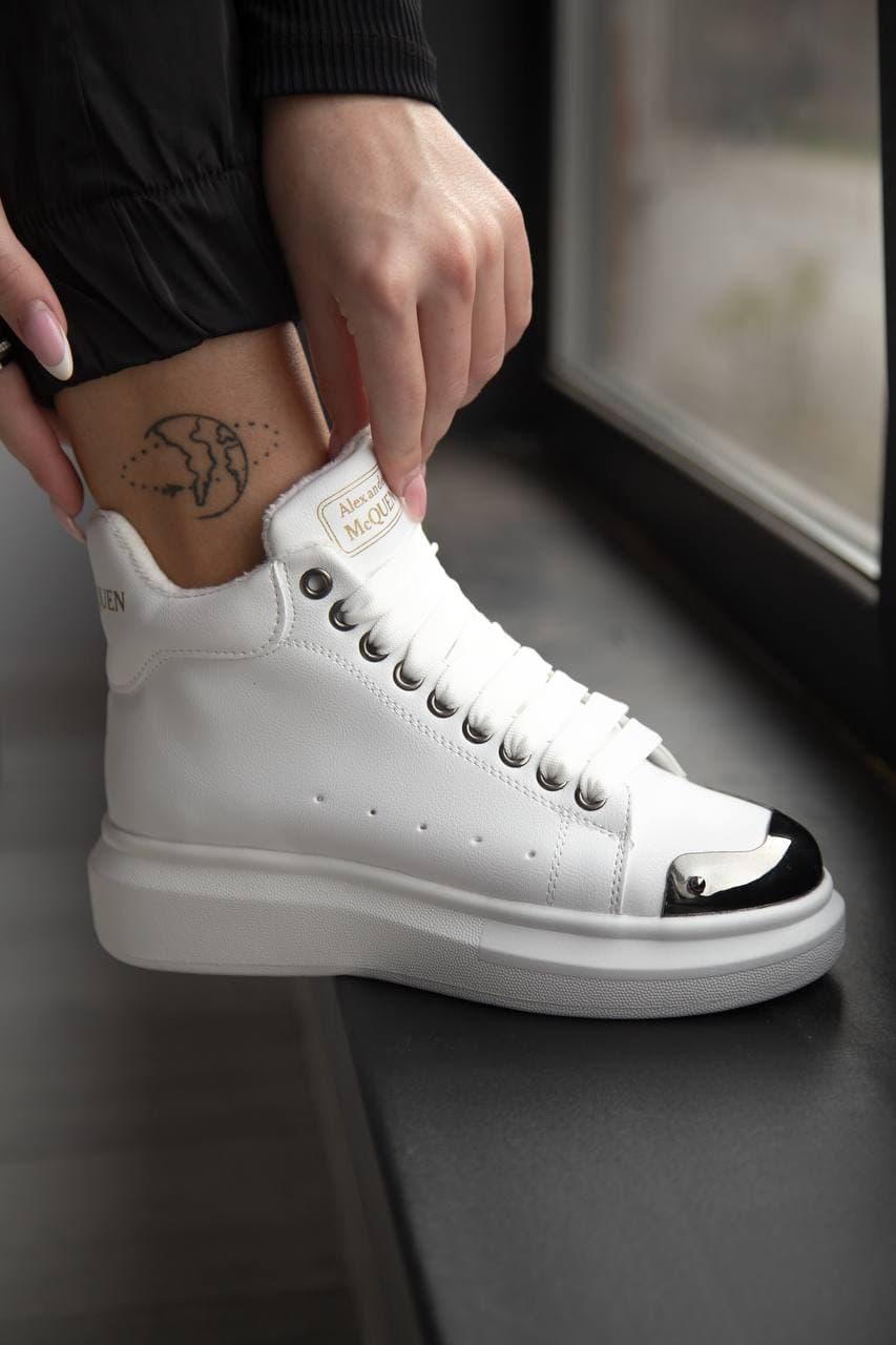 McQuen White