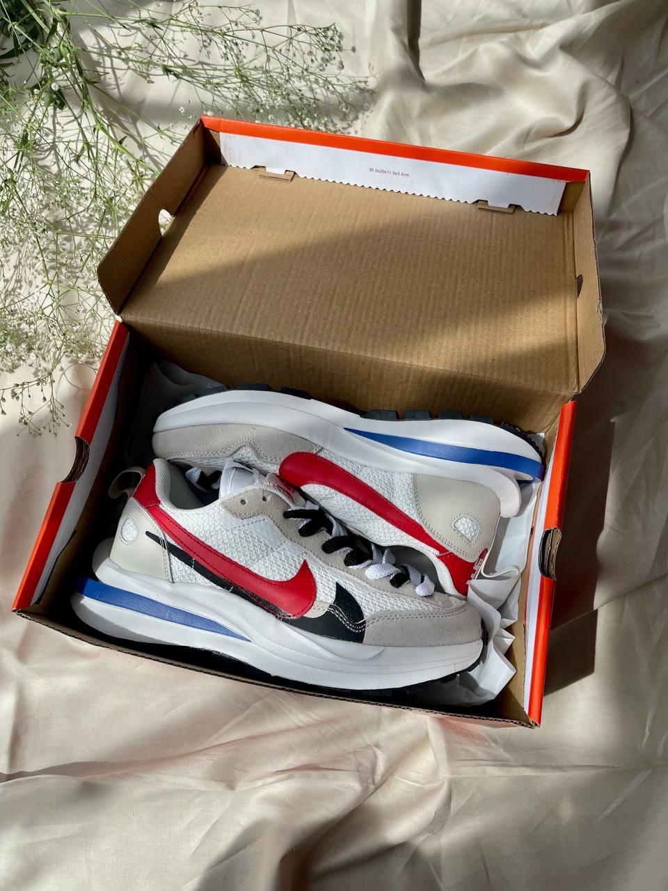 Nike VaporWaffle x Sacai White Red