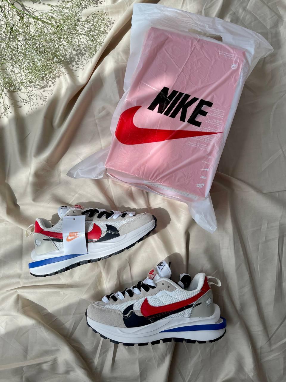 Nike VaporWaffle x Sacai White Red