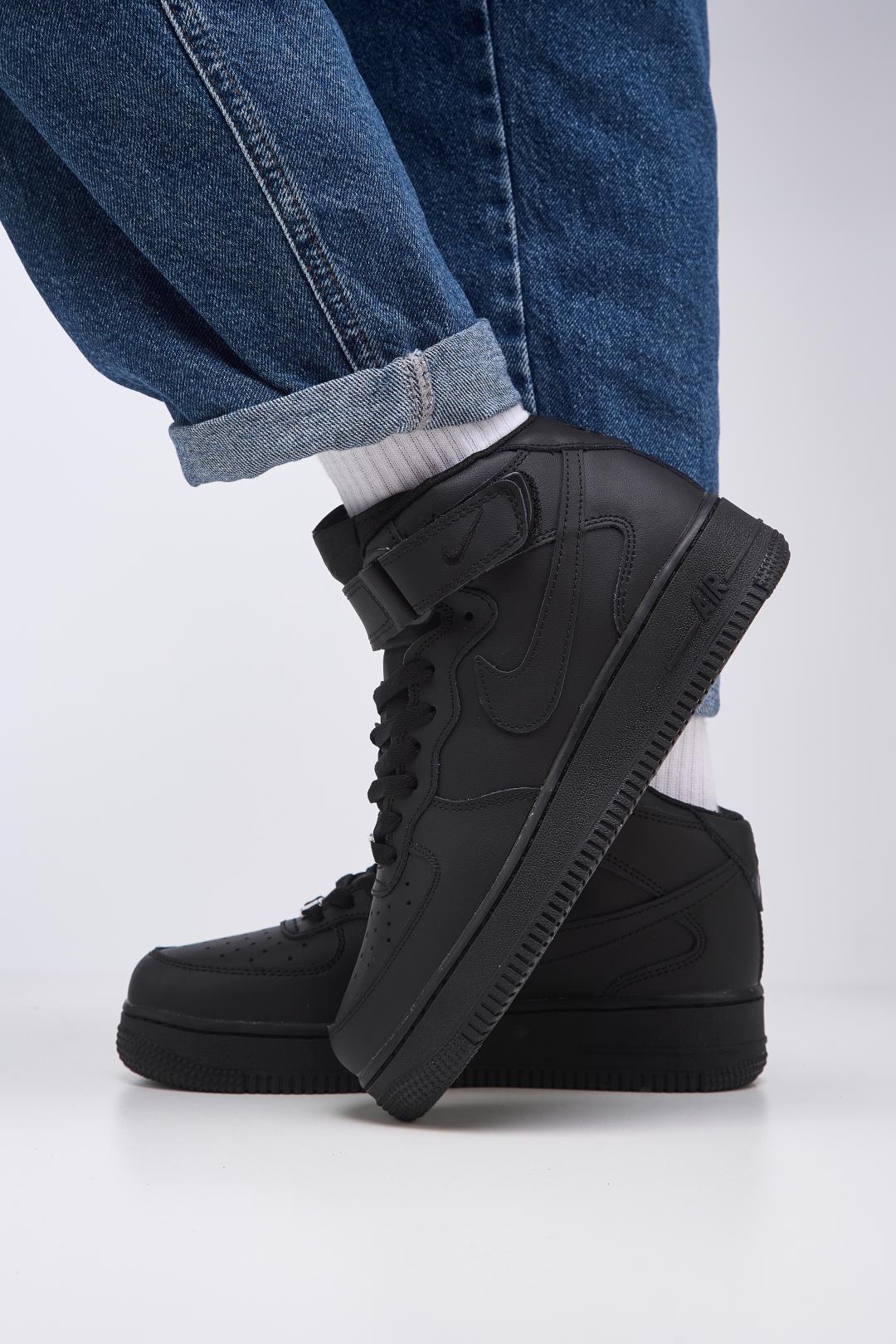 Nike Air Force 1 High Fur Black