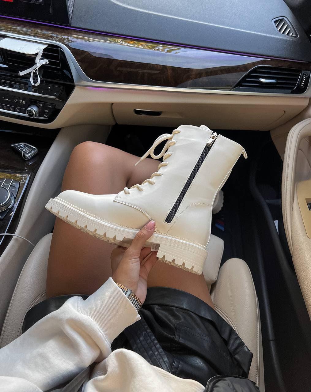 Dior Boots Beige