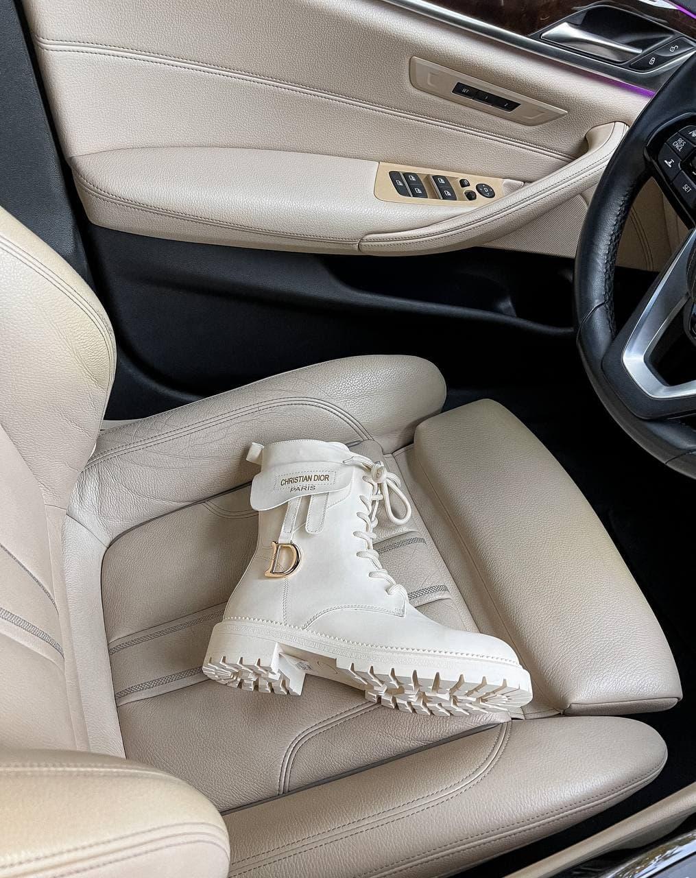 Dior Boots Beige