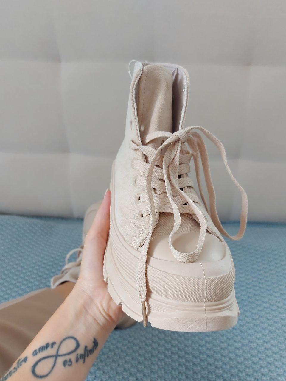 Women Boots Beige