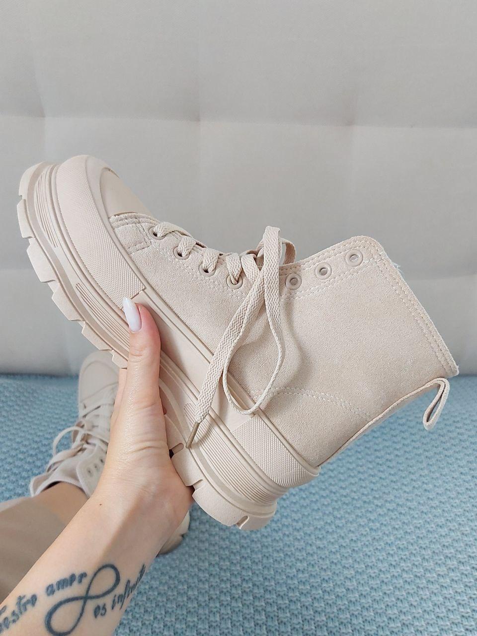 Women Boots Beige
