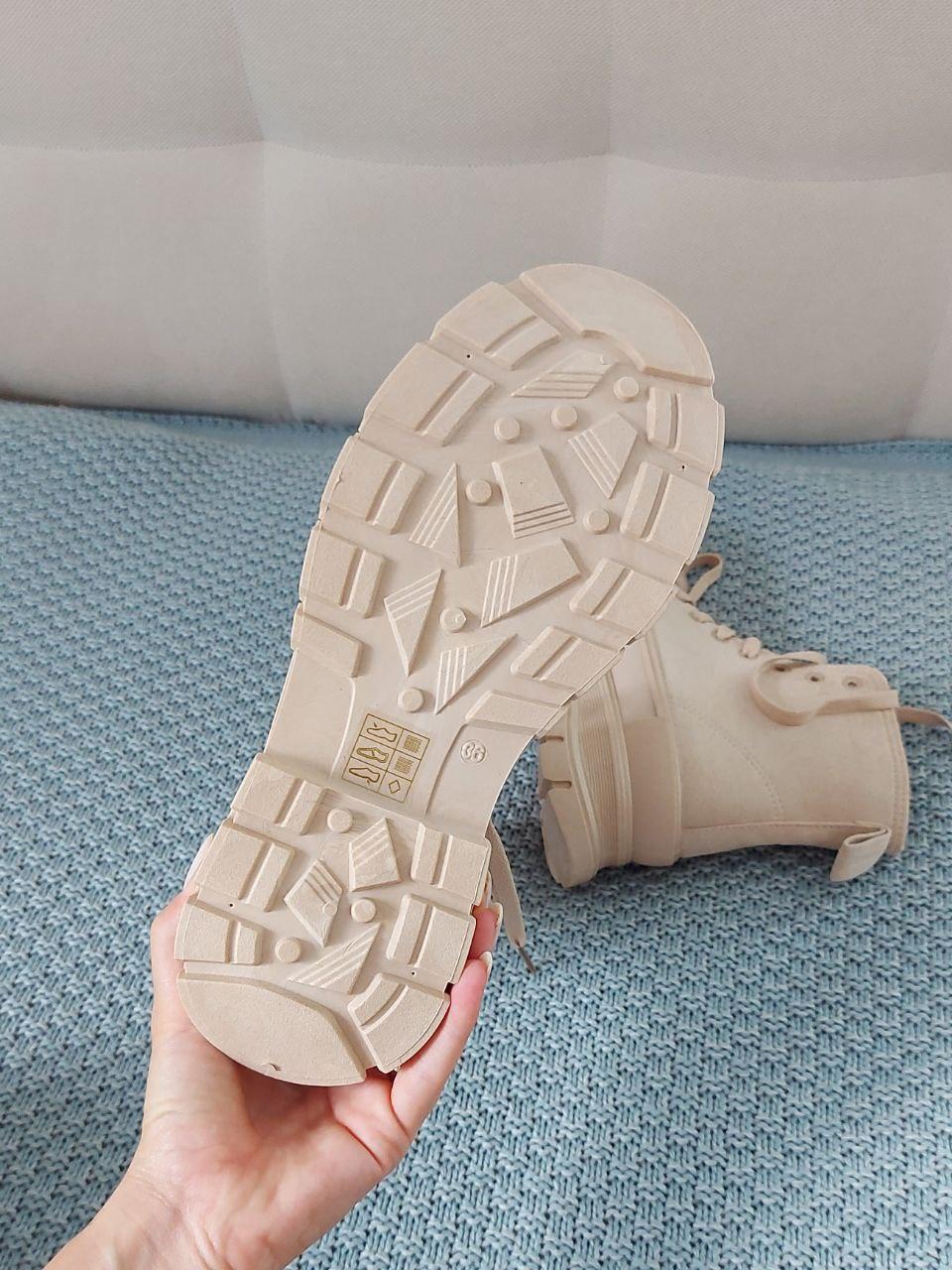 Women Boots Beige