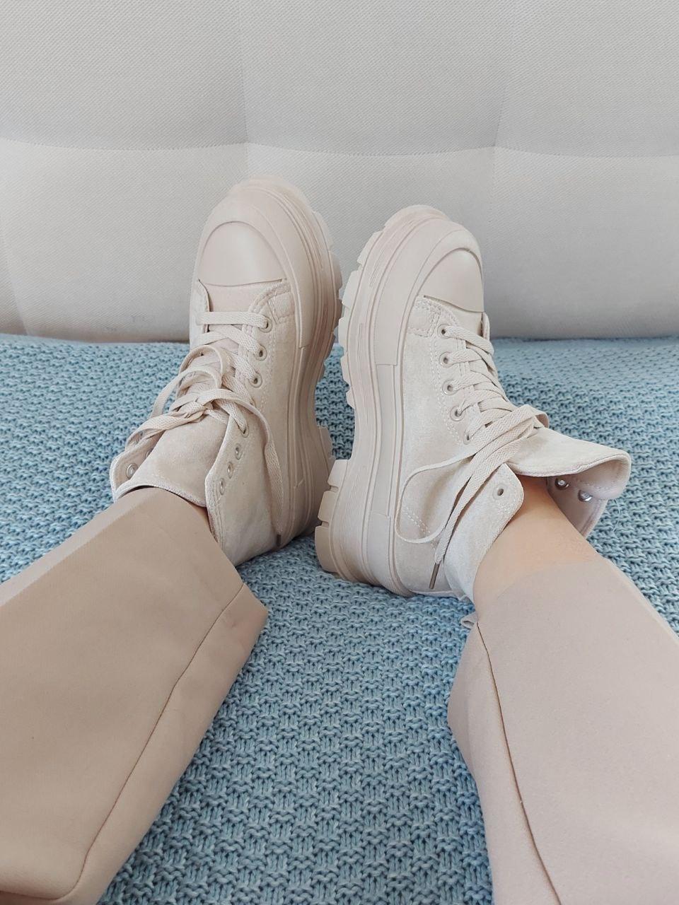 Women Boots Beige