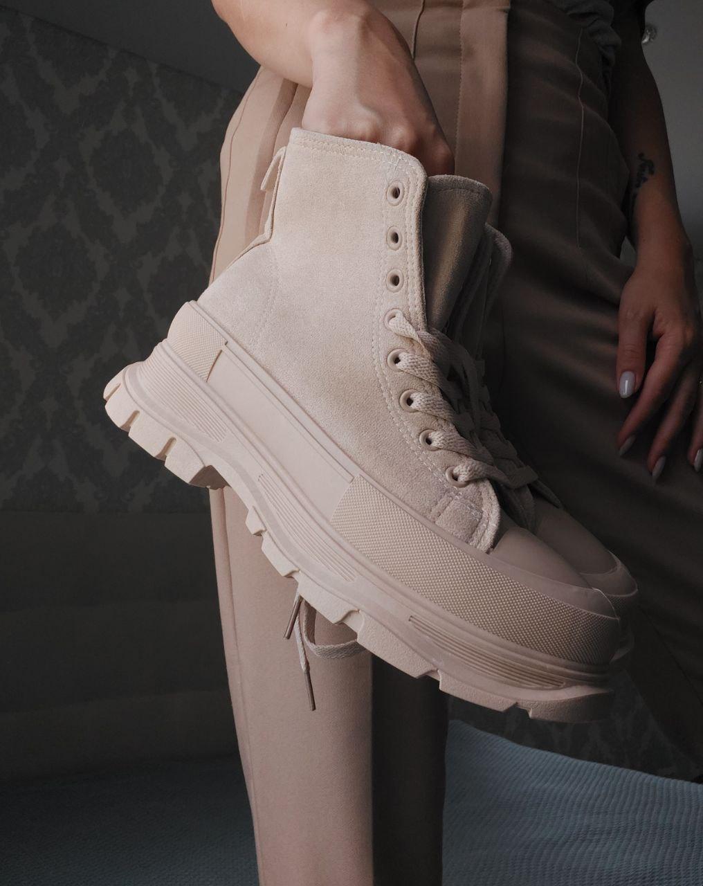 Women Boots Beige