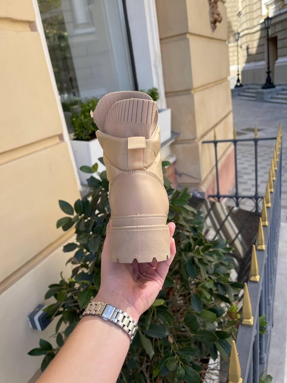 Women Boots Beige v2