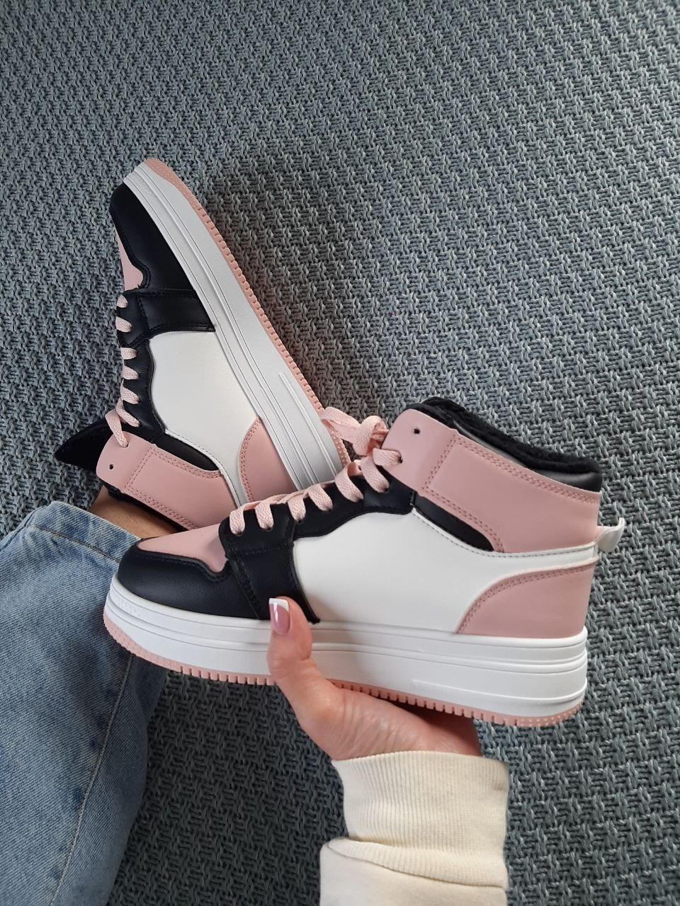 Boots Winter White Black Pink