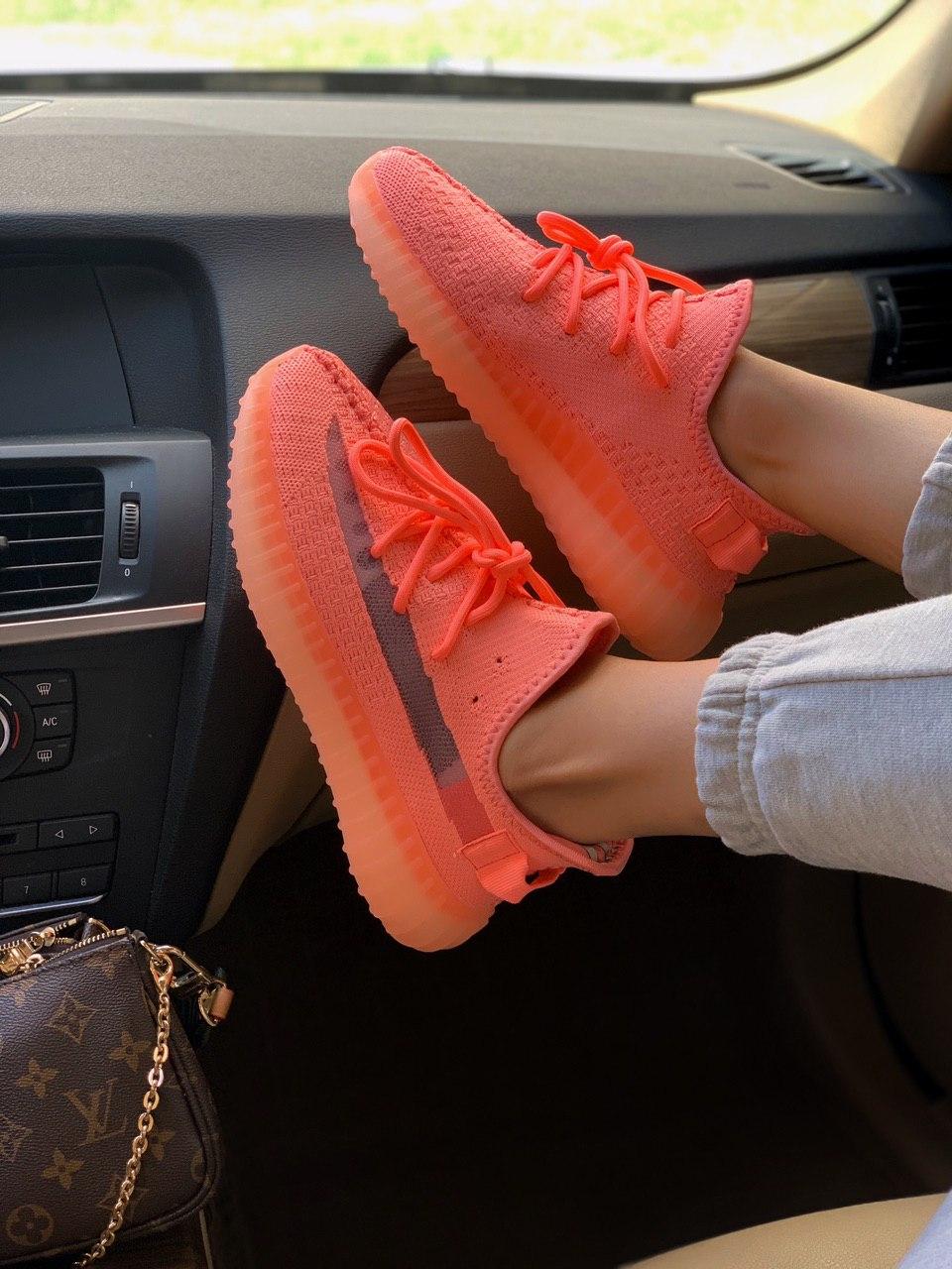 Adidas Yeezy Boost 350 V2 Coral (Рефлективні шнурки)