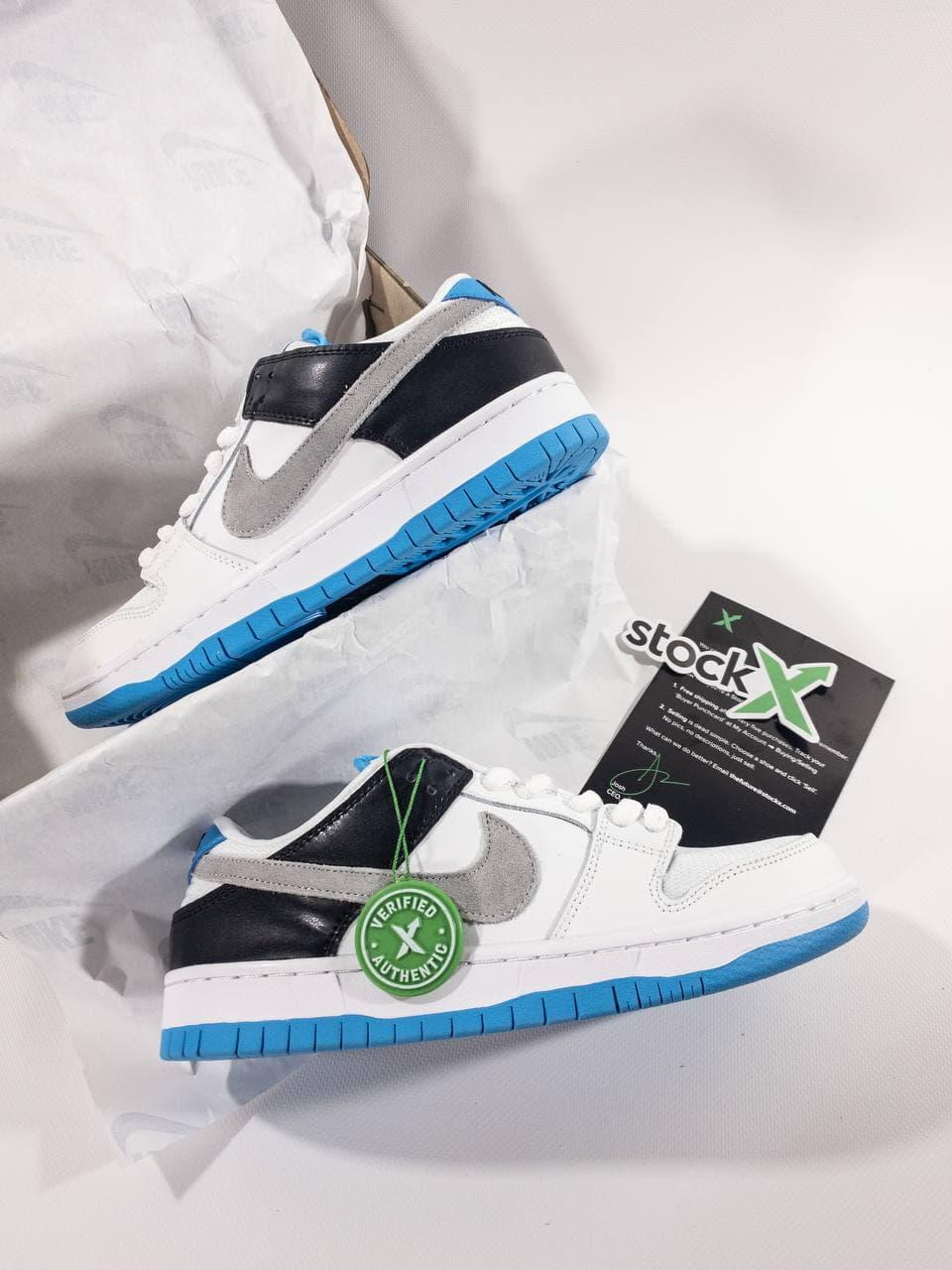 Nike Dunk LOW NEUTRAL GREY LASER BLUE