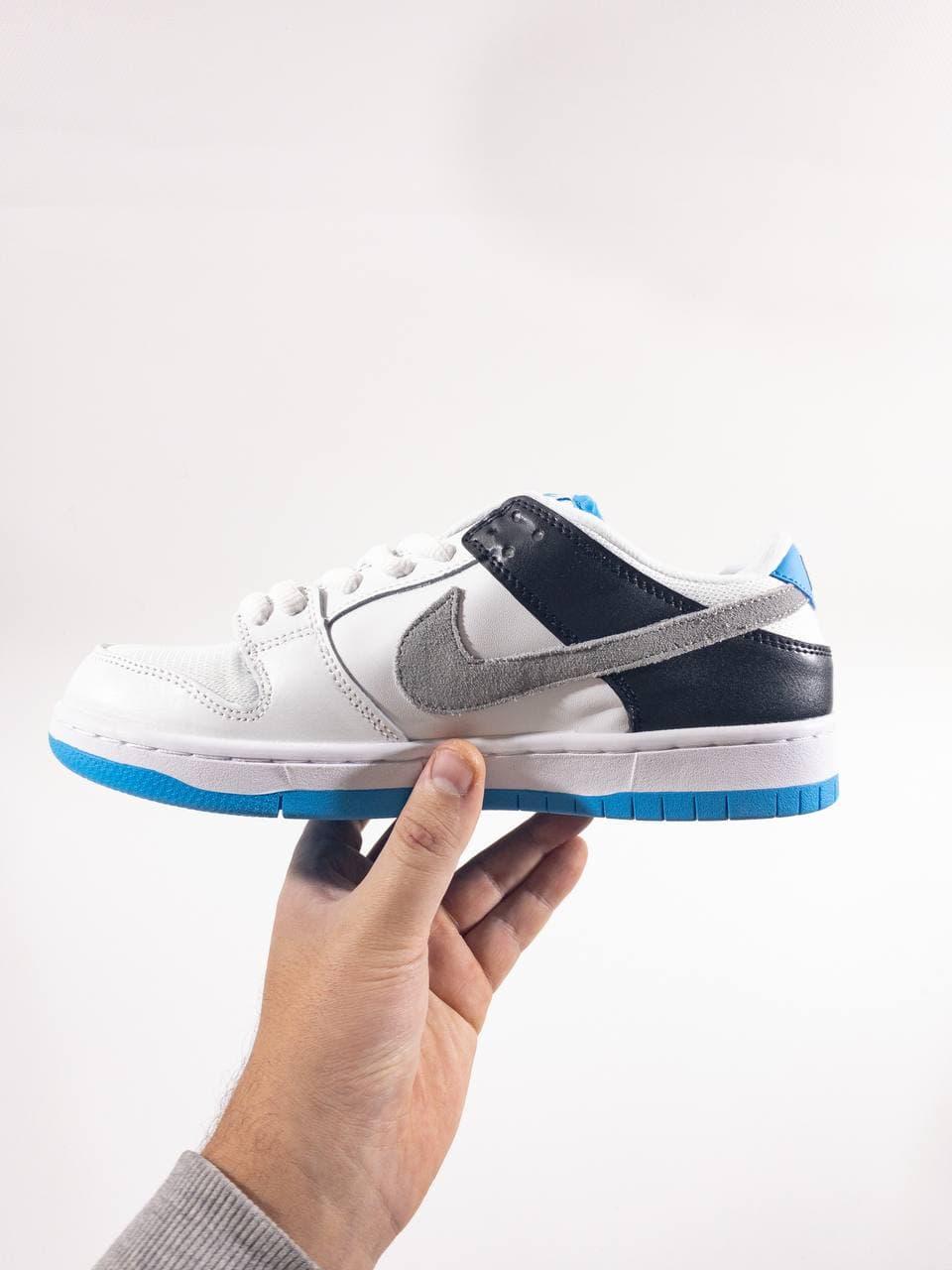 Nike Dunk LOW NEUTRAL GREY LASER BLUE