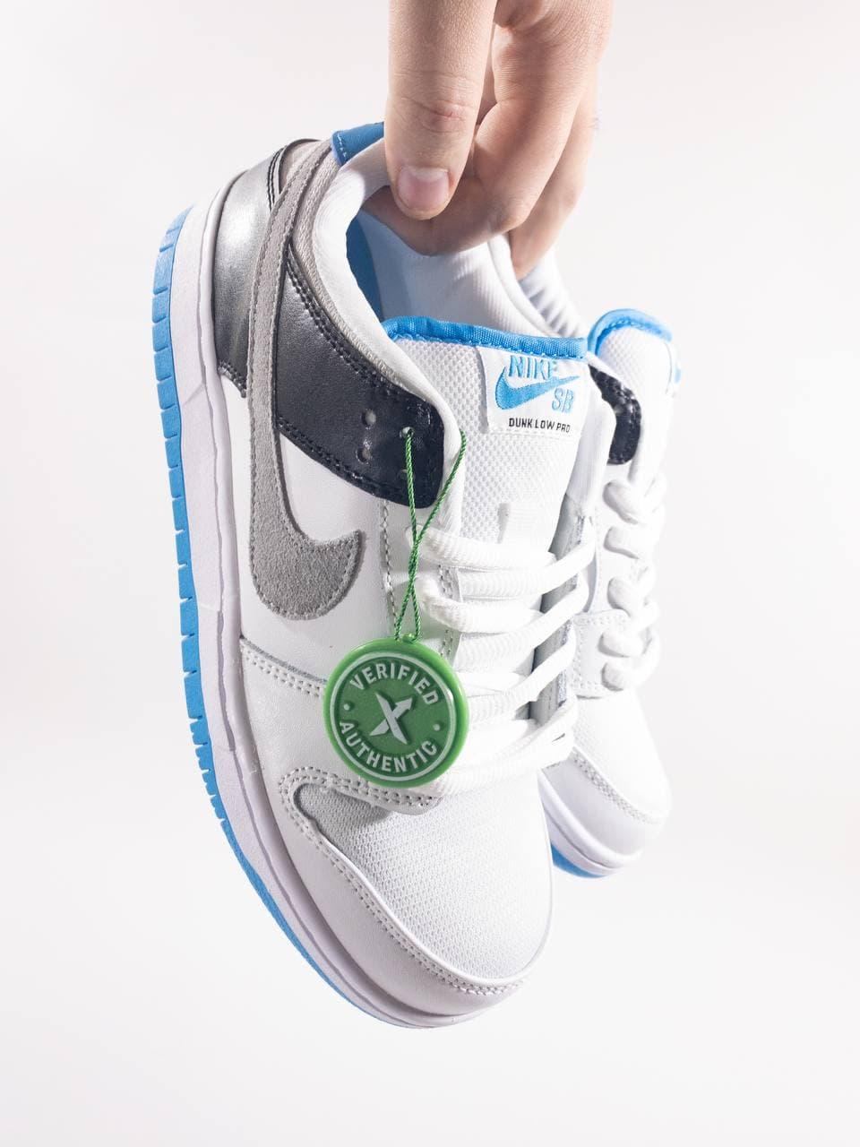 Nike Dunk LOW NEUTRAL GREY LASER BLUE