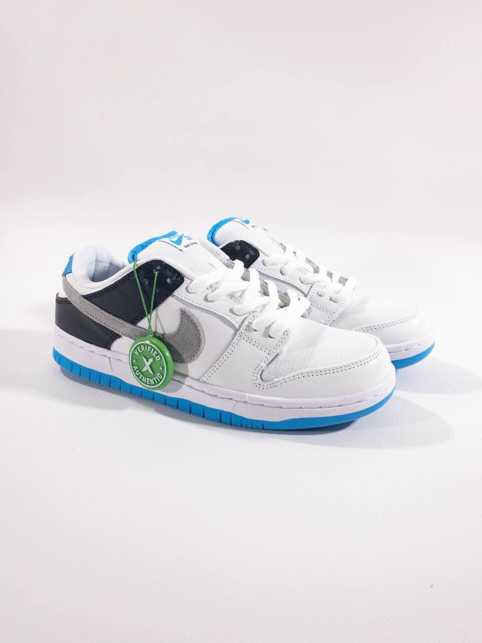 Nike Dunk LOW NEUTRAL GREY LASER BLUE