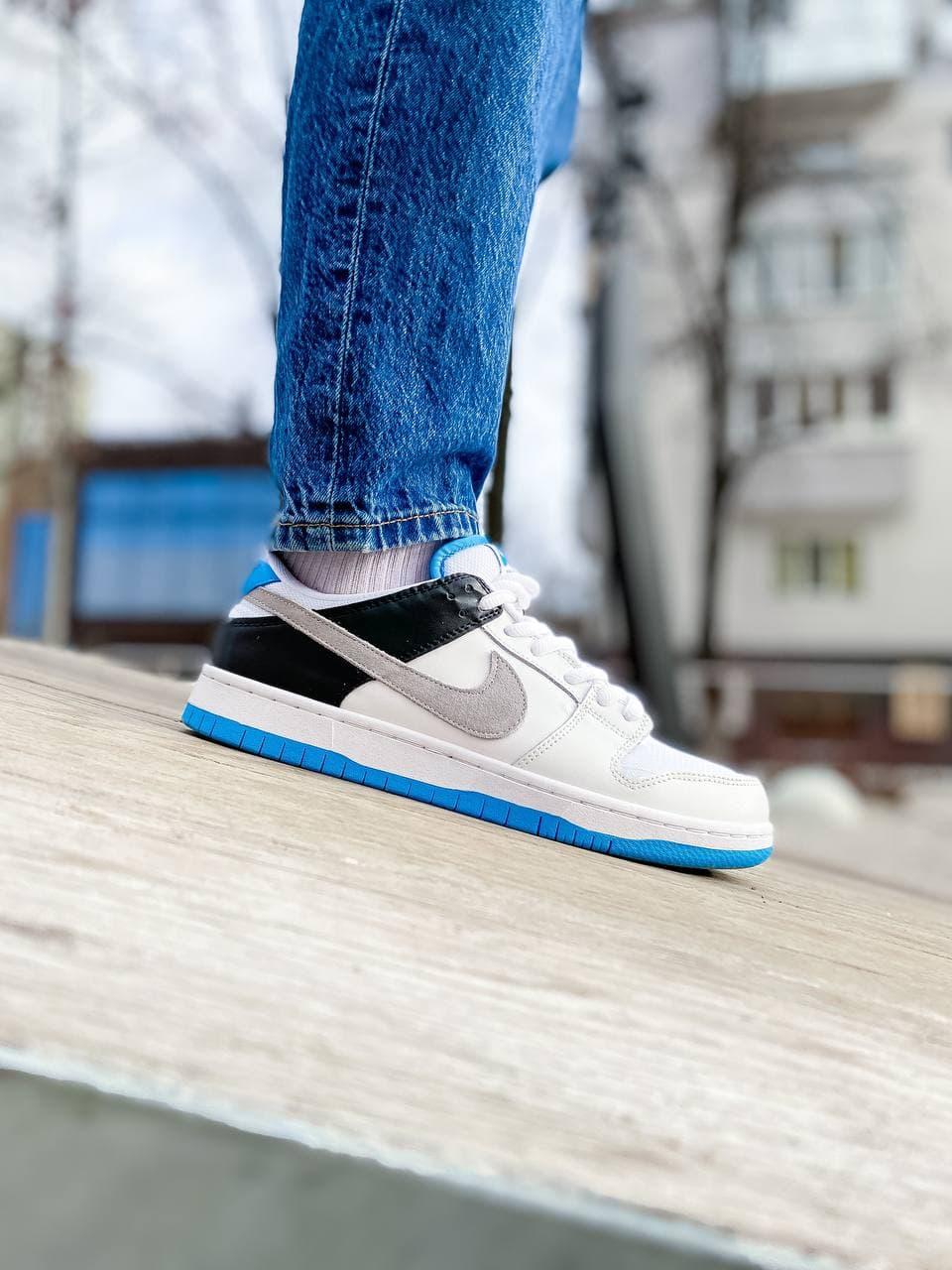 Nike Dunk LOW NEUTRAL GREY LASER BLUE
