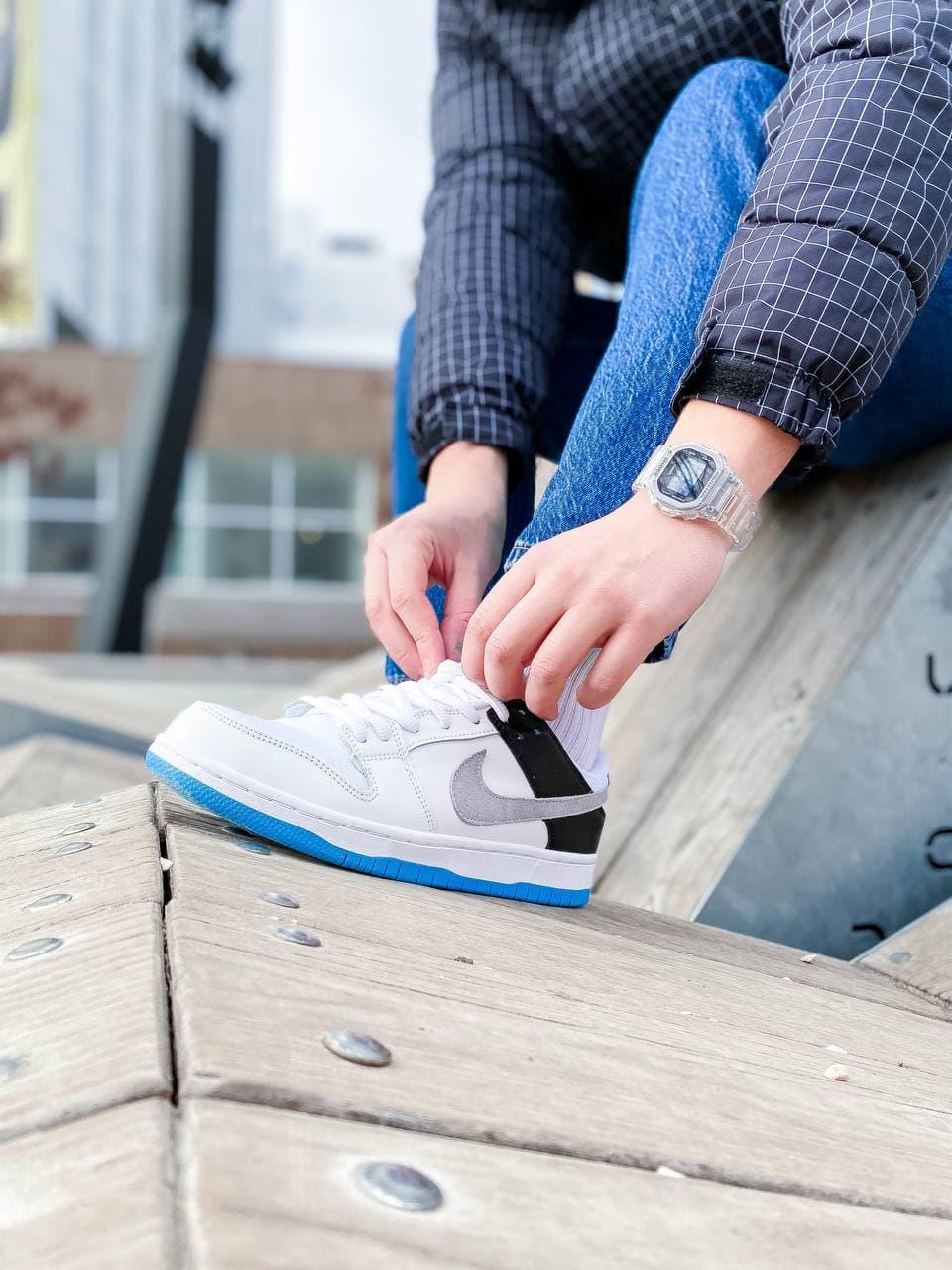Nike Dunk LOW NEUTRAL GREY LASER BLUE