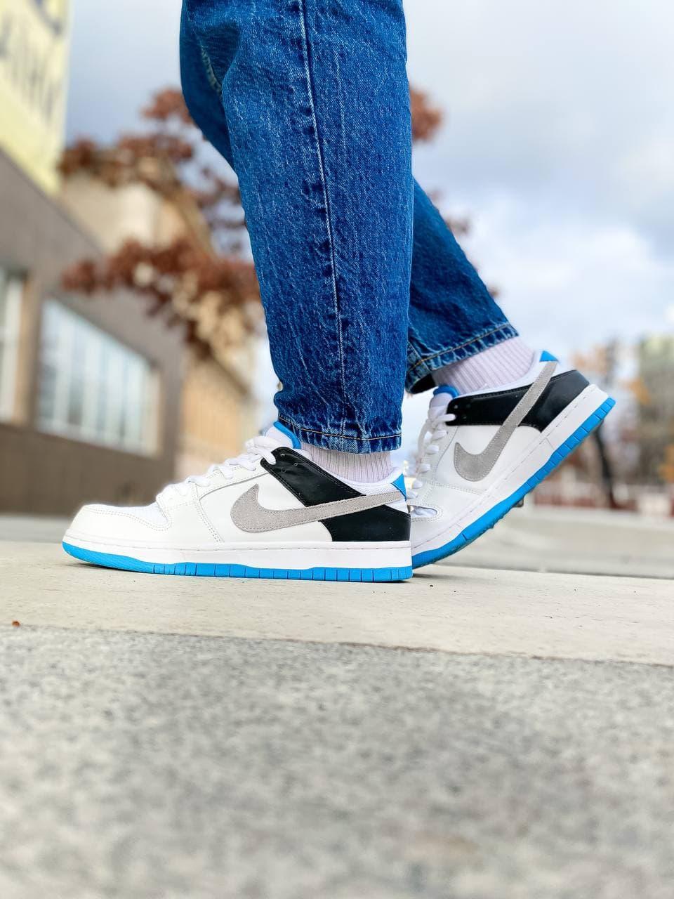 Nike Dunk LOW NEUTRAL GREY LASER BLUE
